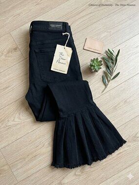Citizens of Humanity The Drew Flounce Frayed Hem Flared Jeans Black Size 25